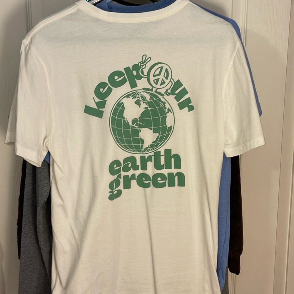 Gap Earth Day t-shirt
